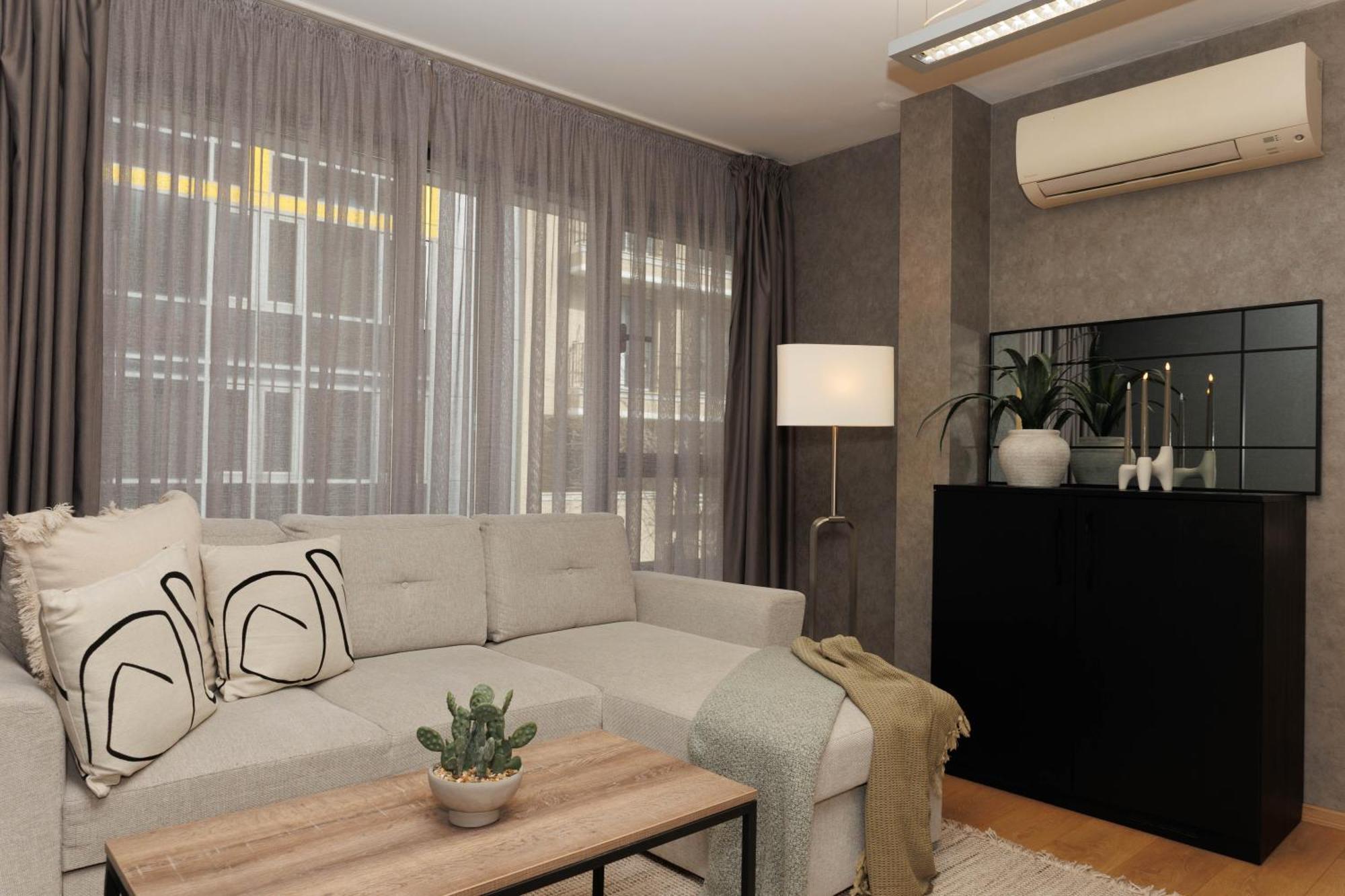 City Center Apartments With Parking Plovdiv Buitenkant foto