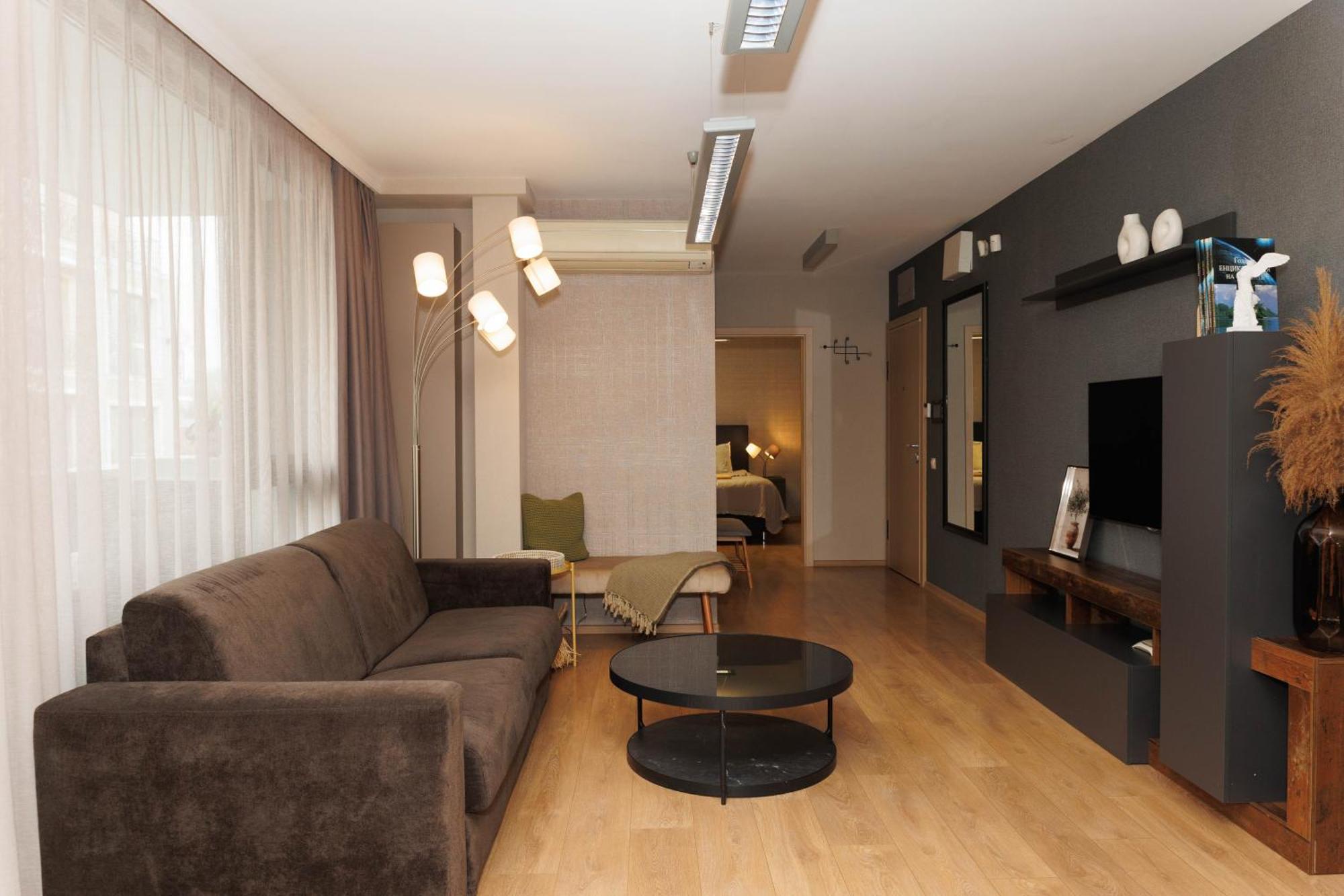 City Center Apartments With Parking Plovdiv Buitenkant foto